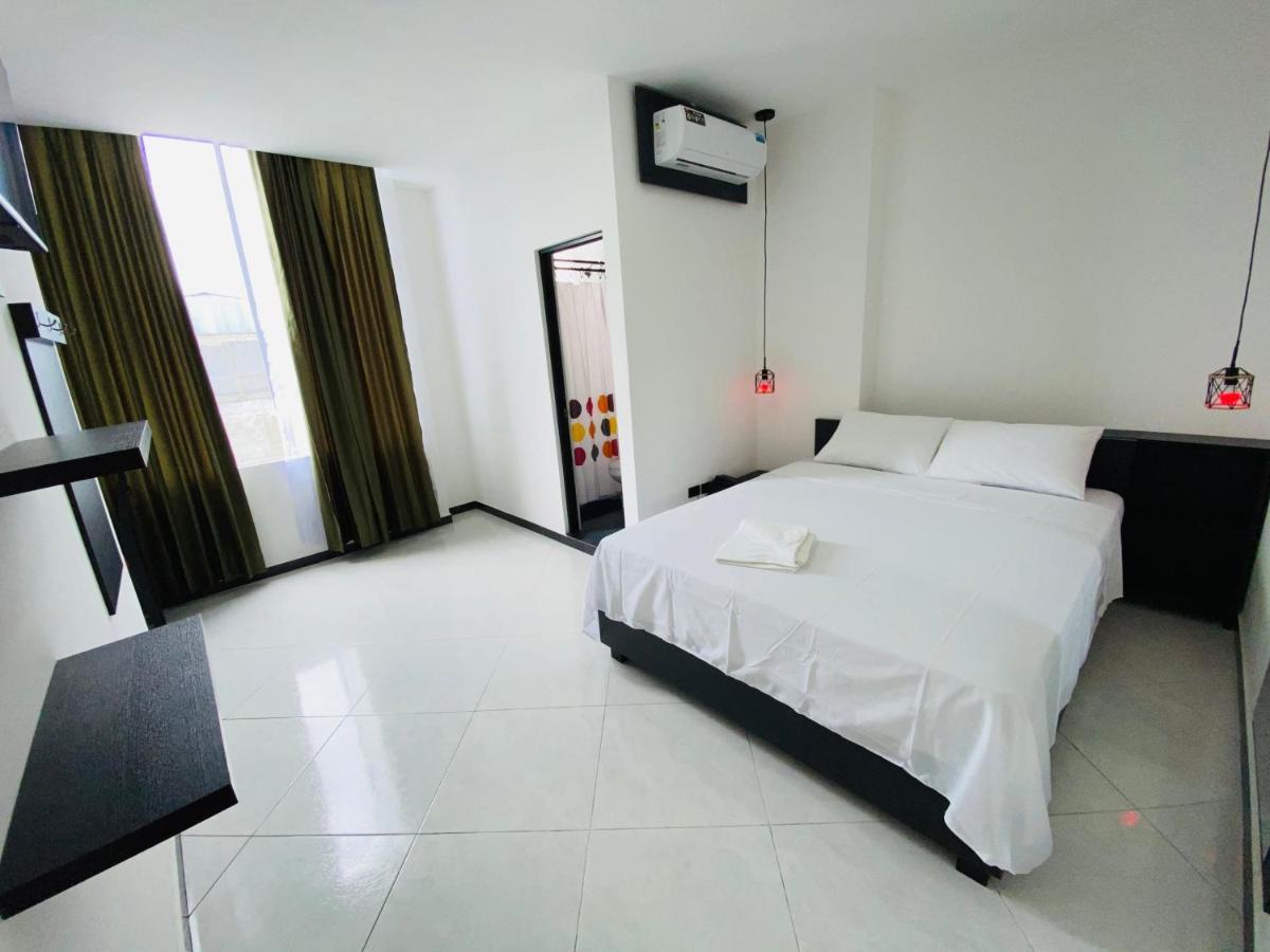 Bryss Hotel Santo Domingo de los Colorados Kültér fotó
